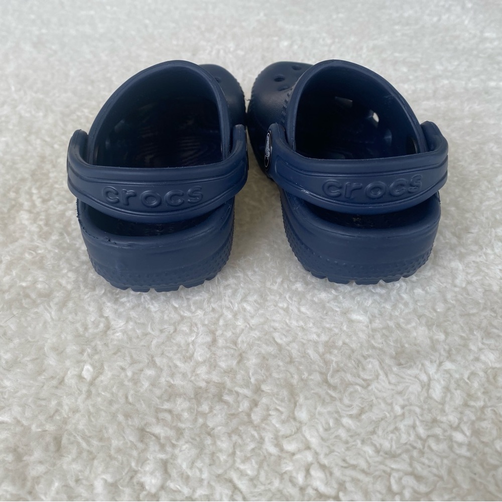 Toddler Navy Blue Crocs - Picture 4 of 6